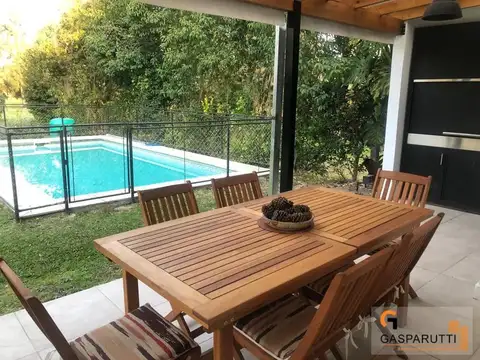 Casa 5 ambientes con 3 baños