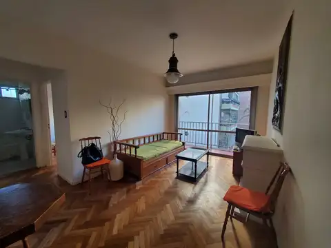 DEPARTAMENTO SUPER LUMINOSO SEMI AMUEBLADO CON VISTA JARDIN