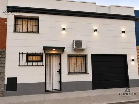 PH tipo casa con entrada independiente, cochera y gran entrepiso | Excelente potencial para reciclar