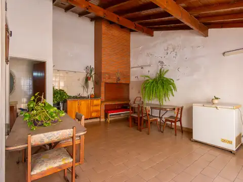 Departamento 4 ambientes con 2 baños