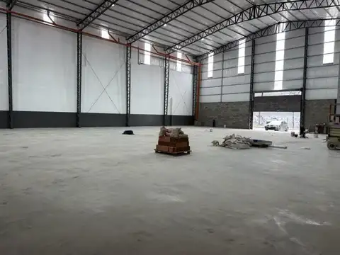 Local en Alquiler en Boca, $ 8.000.000