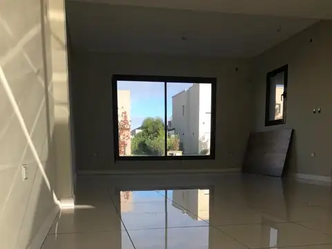 Casa en Venta en Haras Santa María, USD 265.000