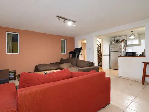 Depto Tipo Casa en Venta de 5 ambientes
