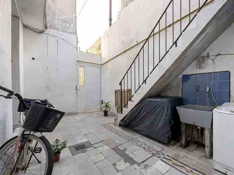 Depto Tipo Casa en Venta en Almagro, USD 129.000