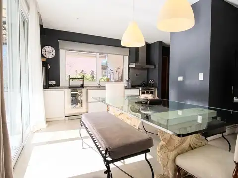 Casa 5 ambientes con 5 baños