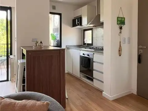 Departamento en Alquiler con 1 cochera