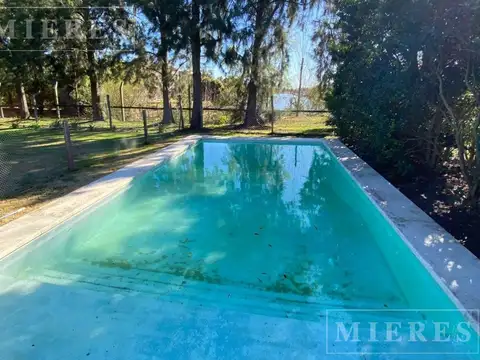 Casa en Alquiler con 4 cocheras