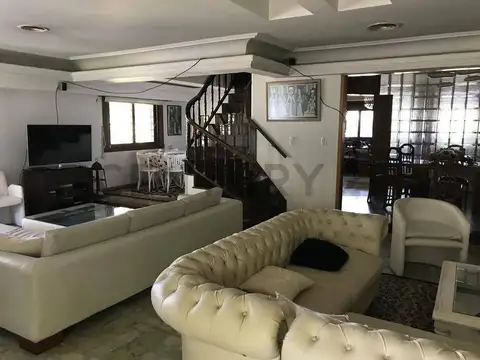 presidente peron 500, Piso 0