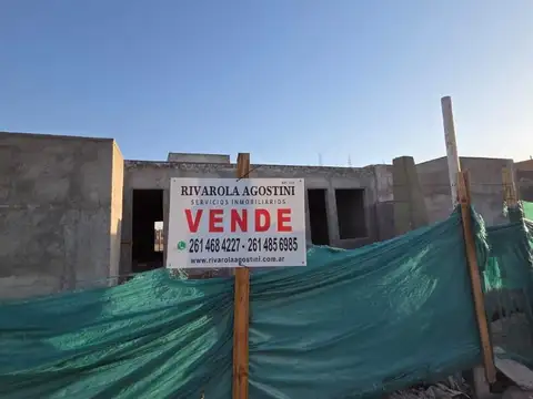 Casa 3 ambientes con 2 baños