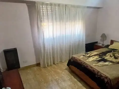 Casa en Venta con 11 cocheras