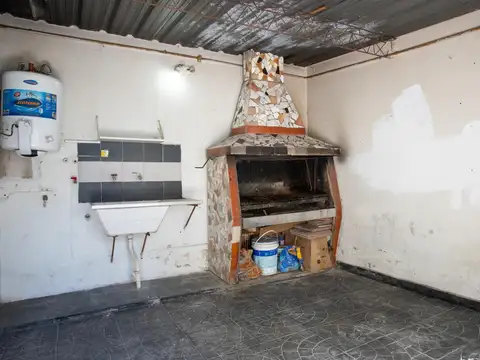 Depto Tipo Casa en Venta 40 años