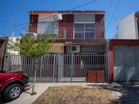 La Matanza, Villa Luzuriaga, Zapiola al 600