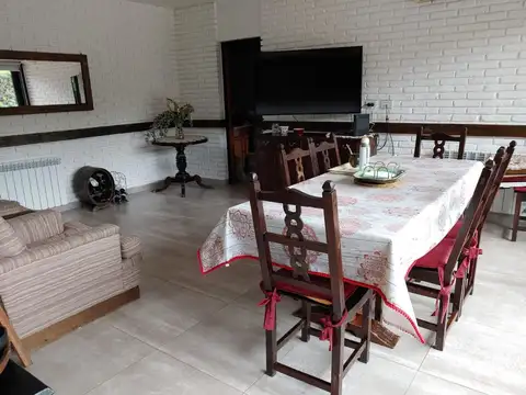 Casa 4 ambientes con 3 baños