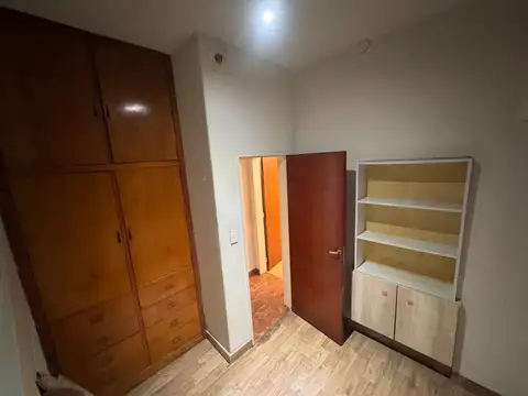 Casa en Alquiler con 2 cocheras