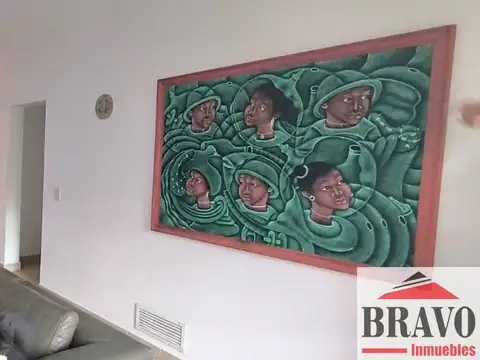 Casa 5 ambientes con 3 baños