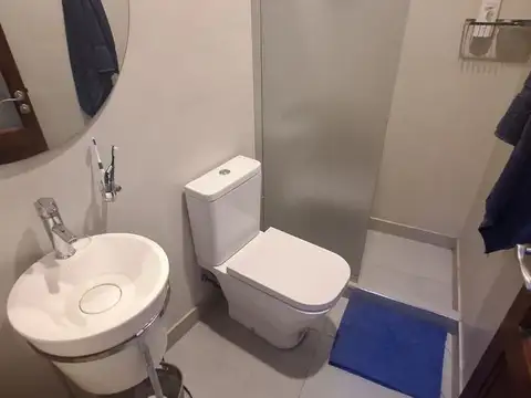 Casa 10 ambientes con 5 baños