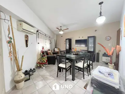 Rioja y Gutenberg - Casa de 3 Dormitorios.