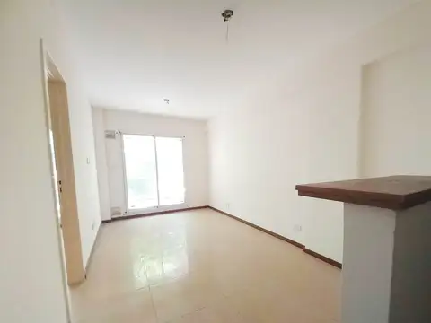 A estrenar - Luminoso - Balcón al frente 02-03
