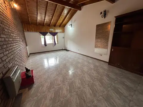 PH  T 75 M2 frente por escalera con patio en Villa Ballester