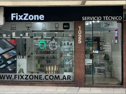 HERMOSO LOCAL CON VIDRIERA Y SOTANO GRANDE