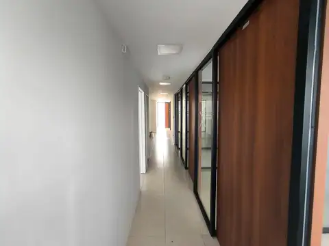 Avenida Olmos 400, Piso 1