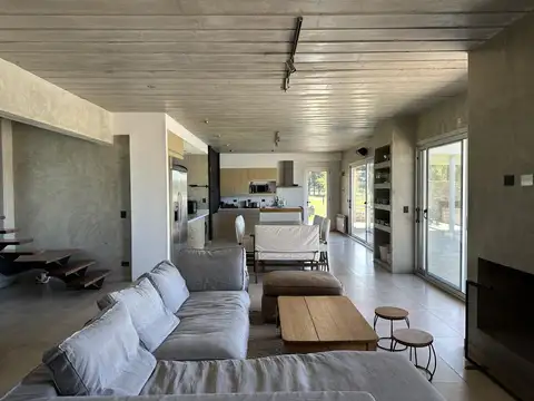 Terreno en Venta en Azcuenaga, USD 700.000