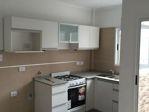 Departamento en Alquiler en Santos Lugares, $ 580.000