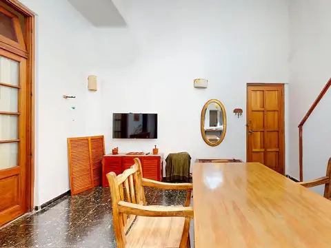 Depto Tipo Casa en Venta en Chacarita, USD 230.000