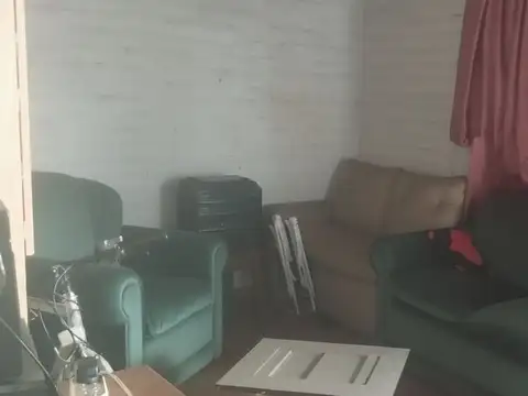 Casa 6 ambientes con 2 baños