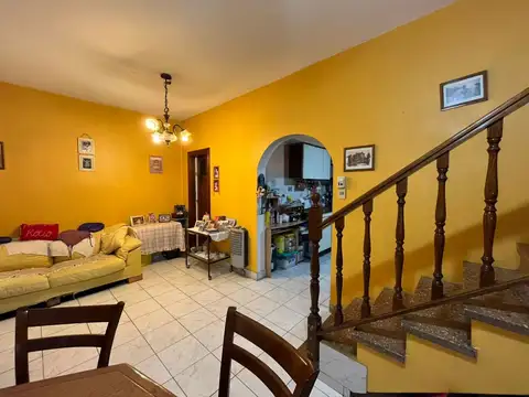 Depto Tipo Casa en Venta de 3 ambientes