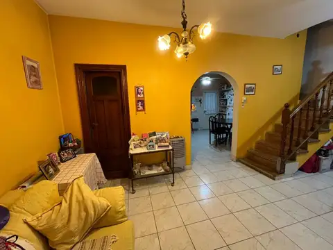 Hernández 1600, Piso PB