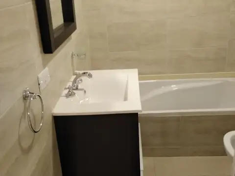 Depto Tipo Casa 2 ambientes con 1 baño