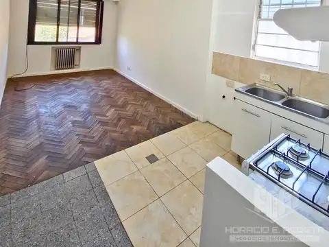 Depto Tipo Casa en Alquiler de 2 dormitorios