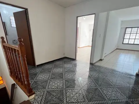 Depto Tipo Casa en Alquiler de 1 dormitorio