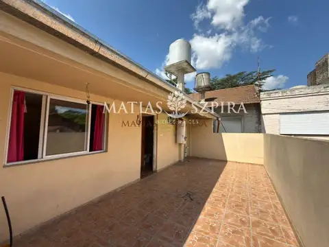 Depto Tipo Casa 5 ambientes con 2 baños