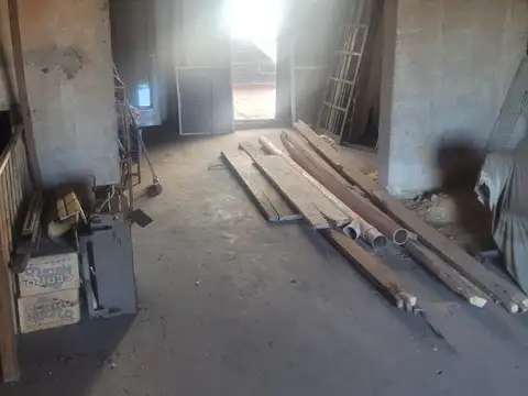 Depto Tipo Casa en Venta con 1 cocheras