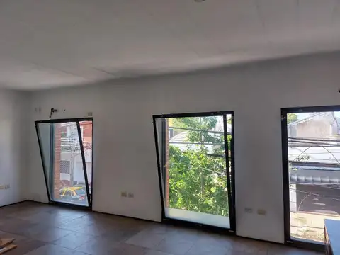 Departamento en Alquiler en Vicente Lopez Vias / Maipu, $ 620.000