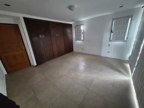 CASA EN EL GOLF CHASCOMUS