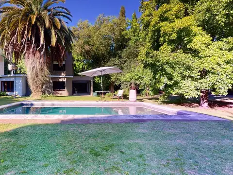 CASA EN VENTA VILLA ELISA 5 DORMITORIOS PILETA