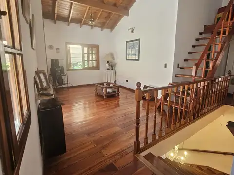 CASA ESTILO CHALET 4 AMBIENTES