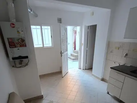 Depto Tipo Casa en Alquiler en Nuestra Señora De Lourdes, $ 840.000
