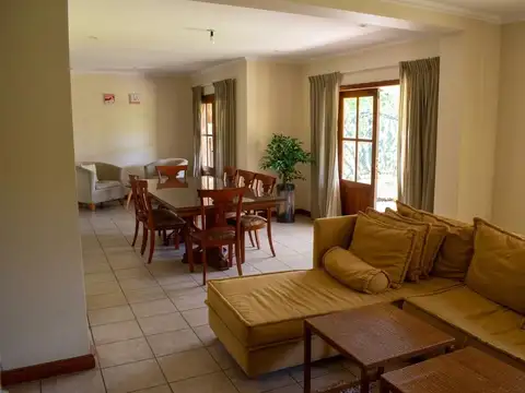Casa en Venta en Godoy Cruz, USD 370.000