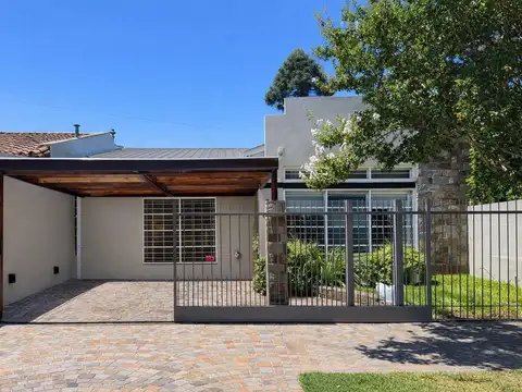 Venta- casa 4 ambientes en en zona Ward- Moron- ACEPTA PERMUTA