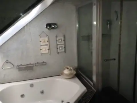 Casa venta 7 ambientes en Mayling CC Pilar lote de 1400 m2