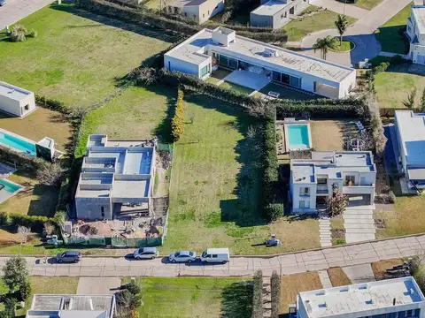 Lote en venta en funes San Sebastian Barrio Privado