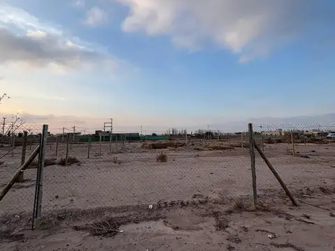 Terreno en barrio Milcayac 2