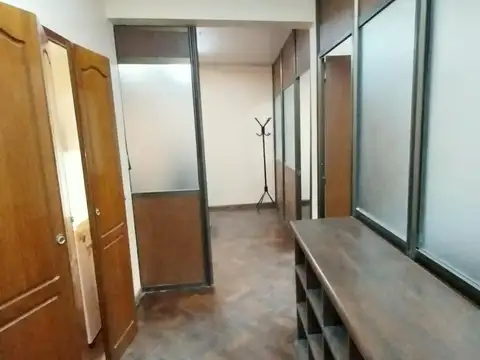 Oficina 4 ambientes con 1 baño