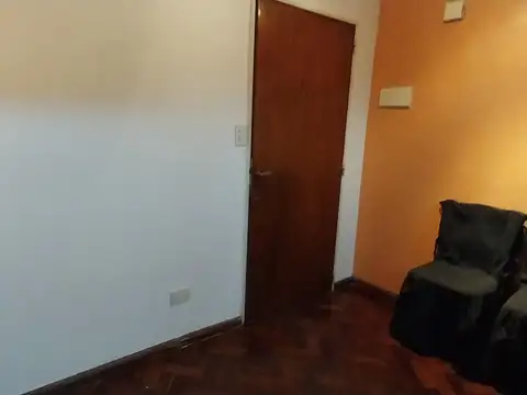 Oficina 4 ambientes con 1 baño