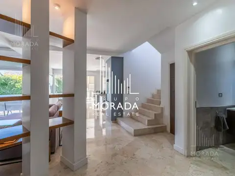 Casa 6 ambientes con 4 baños