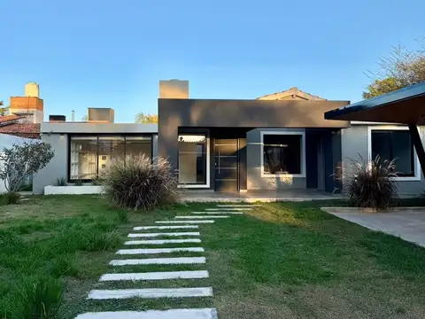 Casa 7 ambientes con 3 baños